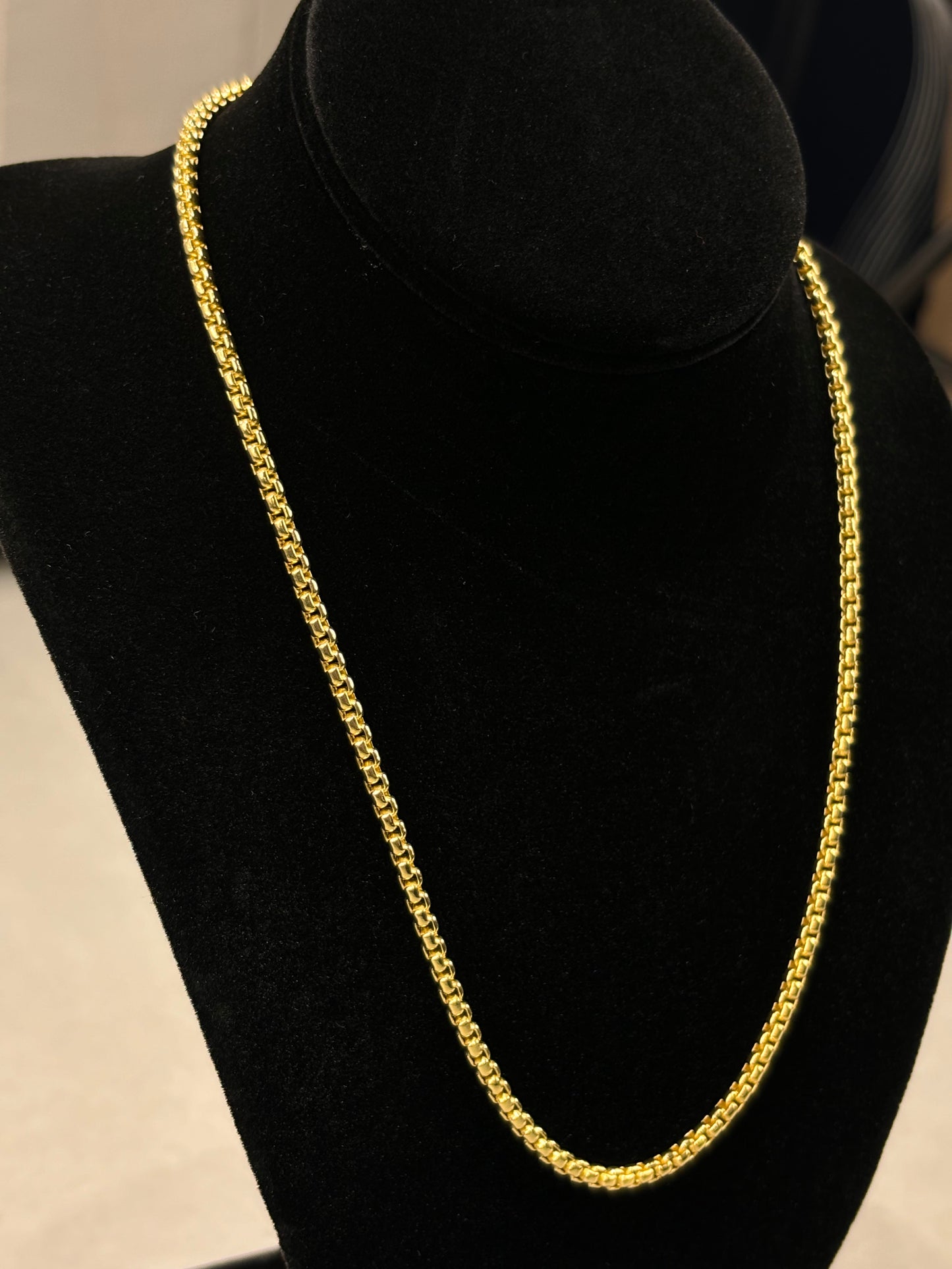 Sleek Gold Box Chain Necklace