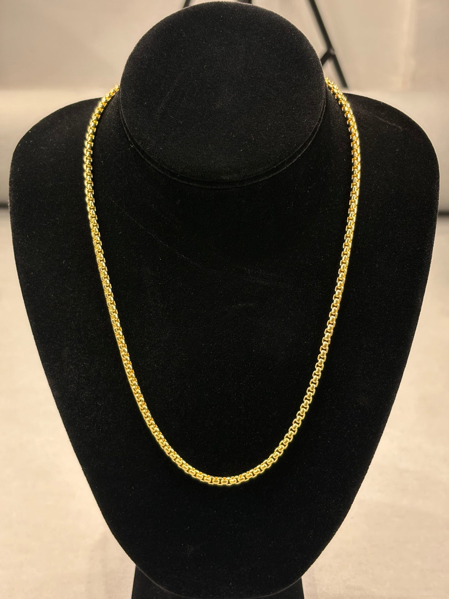 Sleek Gold Box Chain Necklace