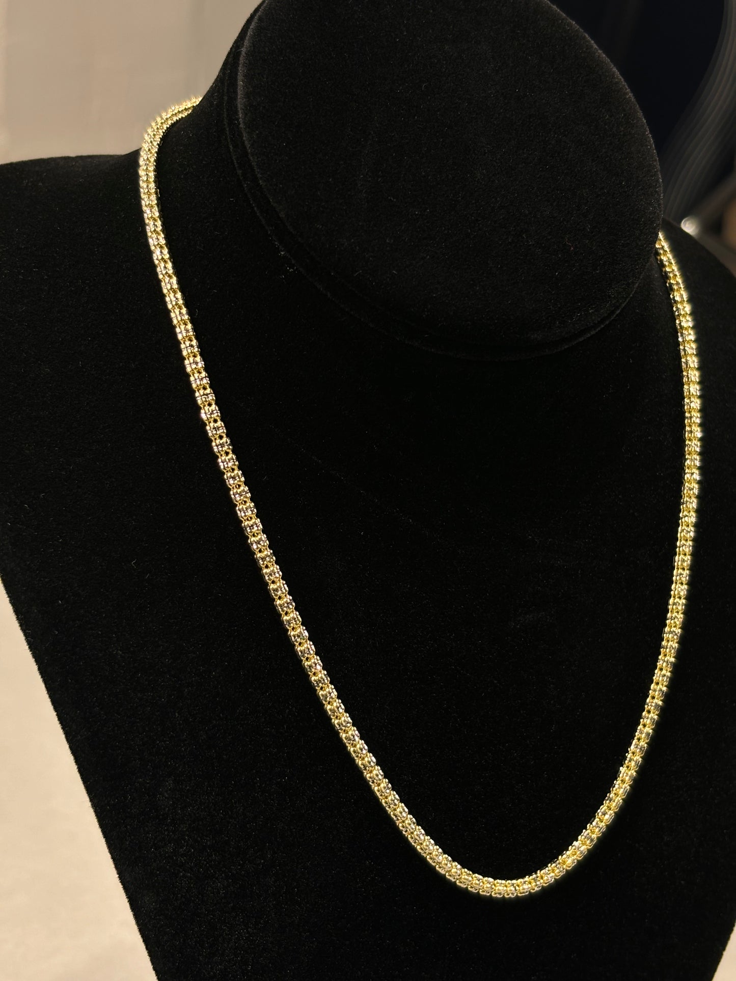 Elegant Twisted Rope Gold Chain Necklace