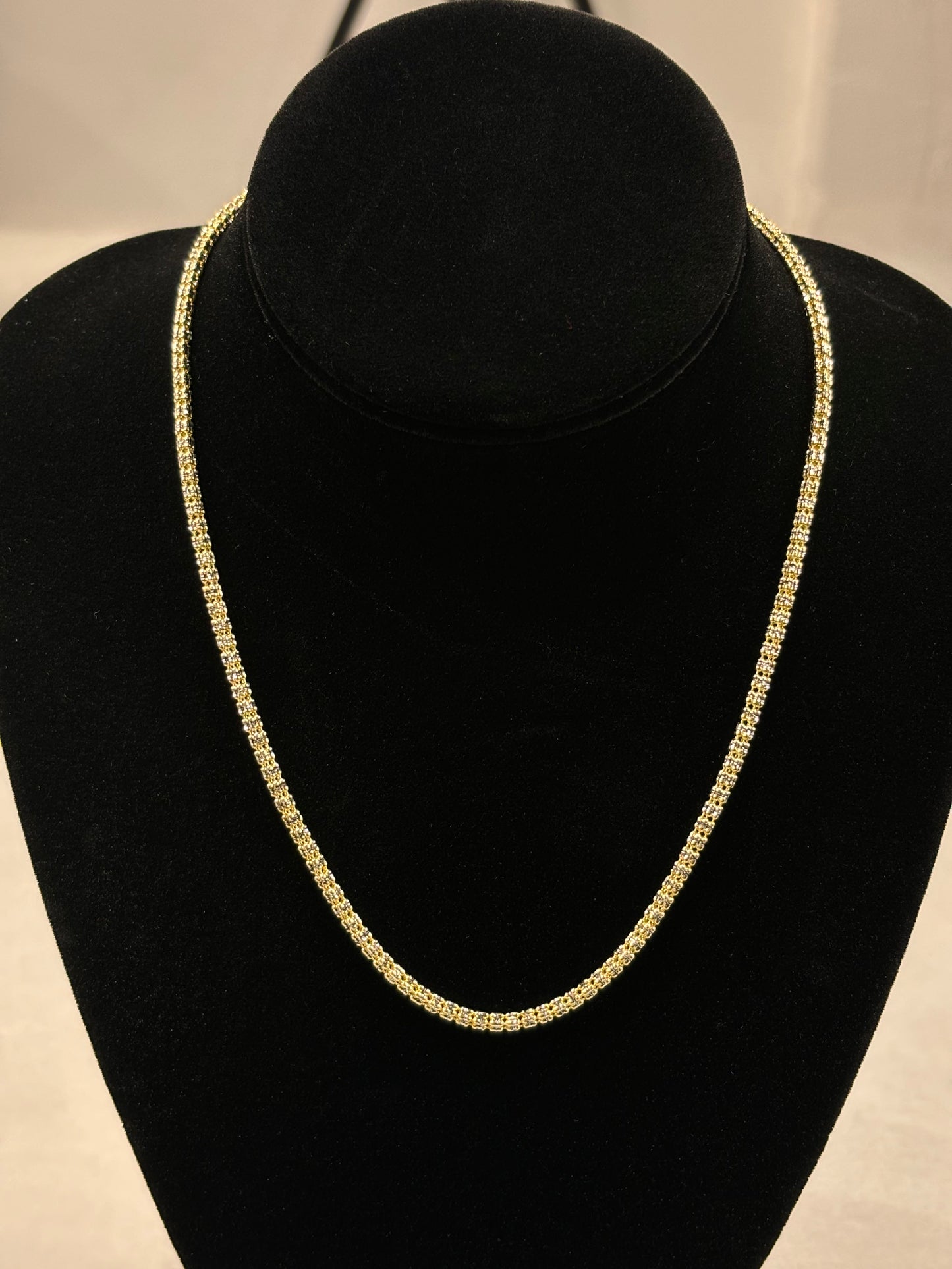 Elegant Twisted Rope Gold Chain Necklace